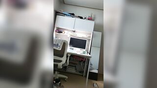 Tranh thủ trg giờ học gạ con b thân giả ốm sang phòg y tế bắt e show vú sục cặc giúp3