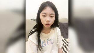 Móc lồn em ghệ dâm xinh đẹp trên live làm e sướng lồn co quẹo người nhíu mắt rên rỉ