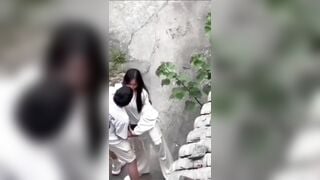 quay lén 2 em học sinh lén địt nhau ở góc trường