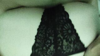 chơi em sinh viên dâm dưới đất em mặc ren đen sexy quá