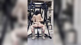 E ĐI TẬP GYM