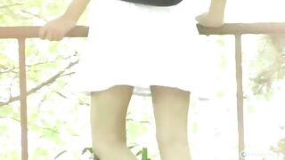 Chơi mất dạy thật chạy lại xé quần em teen ngây thơ ra ngay giữa nơi công cộng p1
