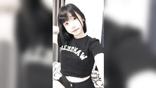 E LÀ CÚN CON CUTE ĐÂY