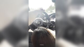 Nay lái xe chill ghê vừa ngắm đường vừa được e bú cu bên dưới sướng tê p3