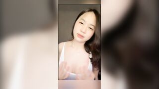 Hot tiktoker Mộc Mộc lộ clip call sex cùng bạn trai p1
