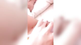 CÔ ẤY THƯỜNG XUYÊN THỦ DÂM, GẠ ĐỊT