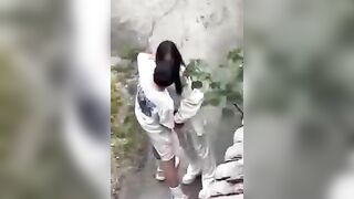 Trên tầng quay lại clip em gái cho ny móc lồn ngay giữa trưa vắng vẻ