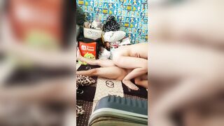 anh shipper may mắn mà cô sinh viên dâm đãng trong phòng trọ