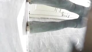 Sinh viên Loli mình dây Bên Trung, Bị quay lén Cảnh Đi đái Cực nứng