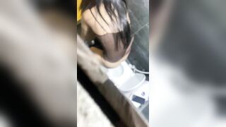 siêu phẩm quay lén các em xinh đi đái nhìn thật thích mắt - phần 6
