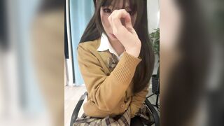 Stripchat Yiyi cô học sinh lồn không lông dâm đãng lúc nào lồn cũng ướt nhẹp p4
