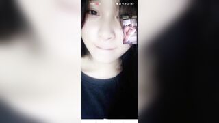 Nhỏ em họ biểu cảm khi được dạy xem sex