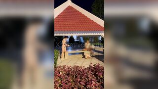 Đi dạo công viên với Mie