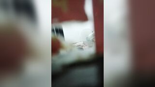 Bà cô họ cưỡng ép thằng cháu 16 tuổi đụ nhau, khi nó sang nhà chơi
