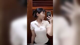 Full Em học sinh lớp 11 cute phô mai que vú em tròn xoe - phần 1