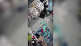 Quay lé nphòng bên em nứng quá tự thủ dâm