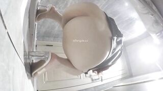 Nứng quá, Làm liều quay lén Đồng nghiệp Đi đái loli mình dây nứng vcl