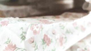 Biến thái, Vào TTTM quay lén Dưới Váy nữ sinh Quần Lót trắng lộ lồn cực nứng