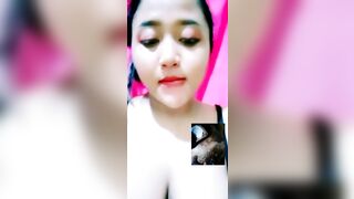 Gái bầu vú to call video với trai