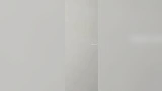 Tranh thủ những lúc bố mẹ đi vắng là lại đè e họ xinh ngây thơ trắng múp ra địt lồn 1
