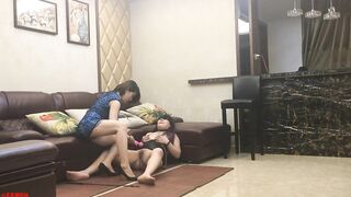 Loan luan Mẹ kế và con gái, Mẹ kế bắt con gái Bú liếm lồn lông, Sex Toy Thủ Dâm