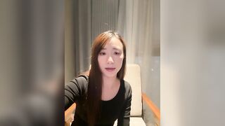 Vãi, Live stream bán quần áo, Lỡ làm tụt áo con bạn Lộ Vú Loli mình dây