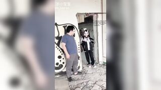 E hs ngây thơ đi ngang qua nhà hoang bị 2 tên biến thái đè ra híp dăm bắn ngập lồn