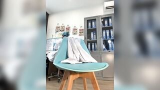 cô dược sỹ nứng lồn thủ dâm ở chỗ làm bướm nhiều nước - phần 1