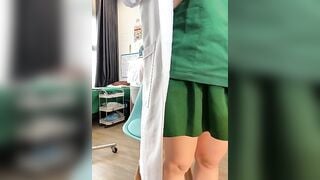 cô dược sỹ nứng lồn thủ dâm ở chỗ làm bướm nhiều nước - phần 10