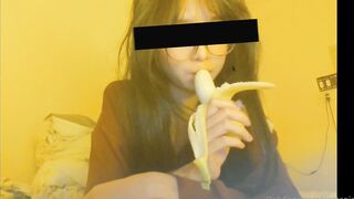Vào tù bảo với tòa là con bị em ấy dụ