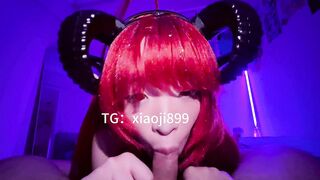 Chịch em teen cosplay quỷ dữ tóc đỏ dâm đãng bị đụ cho sướng lồn rên la thảm thiết