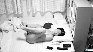 Hack cam quay lén e teen xinh đẹp nào ngờ là dâm nữ vú múp xem sex móc lồn trg phòng1