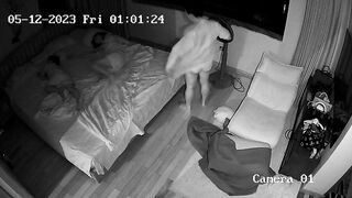 Hack cam phát hiện đôi vợ ck dâm VN tranh thủ nữa đêm con trai đg ngủ thì đè ra đụ p2