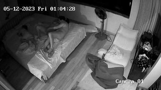 Hack cam phát hiện đôi vợ ck dâm VN tranh thủ nữa đêm con trai đg ngủ thì đè ra đụ p2