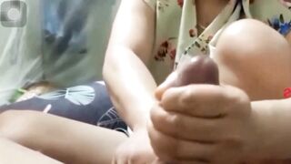 Mẹ sóc lọ giúp thằng con trai kế mới lớn
