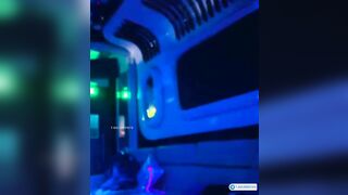 Nhảy khiêu dâm thoát y siêu dẻo cùng các em nhân viên trong quán karaoke nào đó ở ĐN