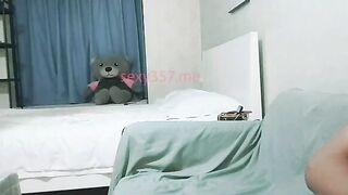 Quay lén, Con bạn thản nhiên thay quần áo trước mặt thg bạn và cái kết