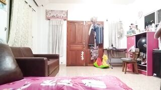 Cha dưỡng thú tính đụ con gái riêng 16 tuổi của vợ, khi bà ấy không ở nhà.