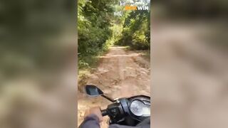 Hành trình dẫn em ghệ xinh dâm lên núi tránh nóng p2