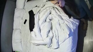 Hack cam chị gái trốn chồng đi đụ nhau với Bạch Nguyệt Quang trong khách sạn.