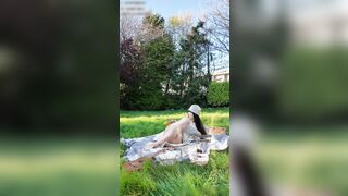 Idol đang show thủ dâm cho fan thì bất ngờ bị người lạ phát hiện địt tung lồn