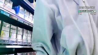 E Nhân viên Bán hàng, Lén khoe Vú khoe Lông lồn ở Cửa hàng gửi bạn trai