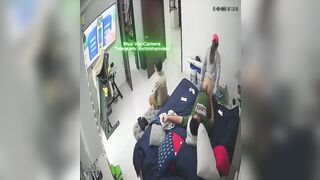 Hack Camera Vợ Chồng Lén Địt Nhau Sau Lưng Con