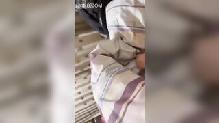Địt bé rau non mới lớn lông lồn chưa mọc hết