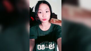 Teen xinh show cái lồn múp hồng hào