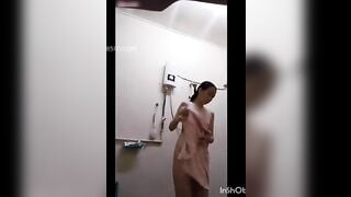 CHỦ TRỌ QUAY LÉN BÉ HS