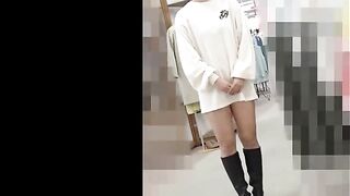 quay lén gái hàn xinh xắn mặc váy ngắn đi siêu thị - phần 3