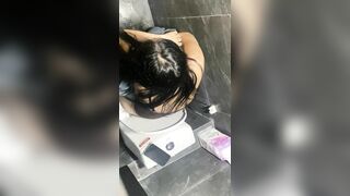 seri đặt cam quay lén nhà vệ sinh nữ em nào đít cũng to lồn múp - phần 41