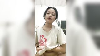 Không ai ở nhà em sinh viên thủ dâm cho trai xem dâm đãng
