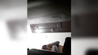quay lén nhà vệ sinh nữ trong trung tâm thương mại đi đái hồi hộp quá - phần 19